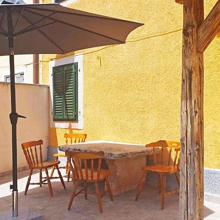 House Krizanic In Marcana, Istria, With 2 Apartments, Total 9 Guests Екстер'єр фото