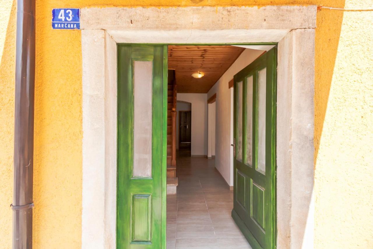 House Krizanic In Marcana, Istria, With 2 Apartments, Total 9 Guests Екстер'єр фото