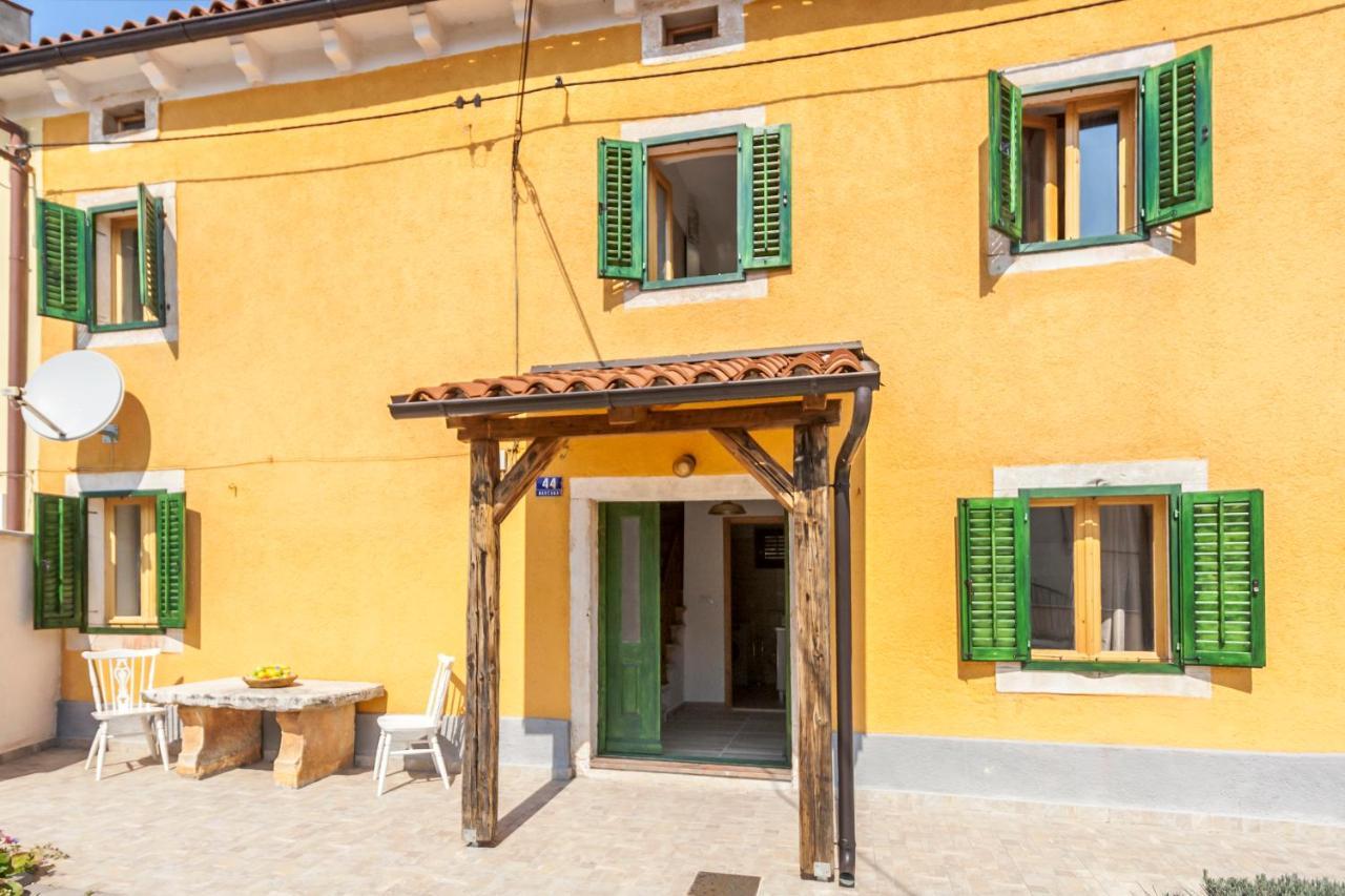 House Krizanic In Marcana, Istria, With 2 Apartments, Total 9 Guests Екстер'єр фото