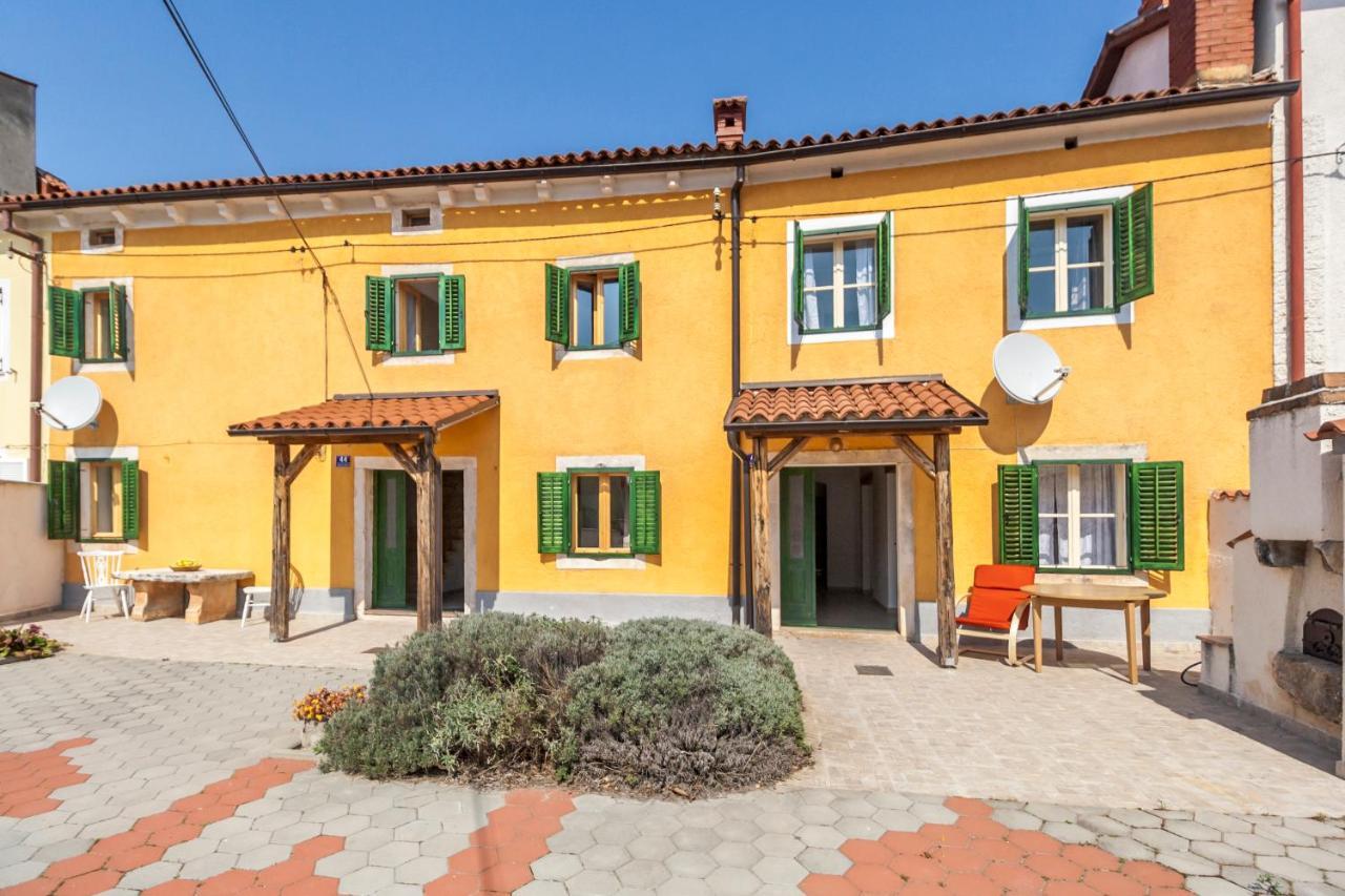 House Krizanic In Marcana, Istria, With 2 Apartments, Total 9 Guests Екстер'єр фото