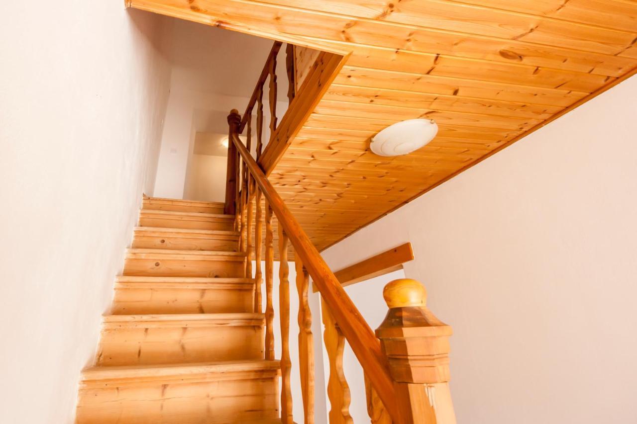 House Krizanic In Marcana, Istria, With 2 Apartments, Total 9 Guests Екстер'єр фото