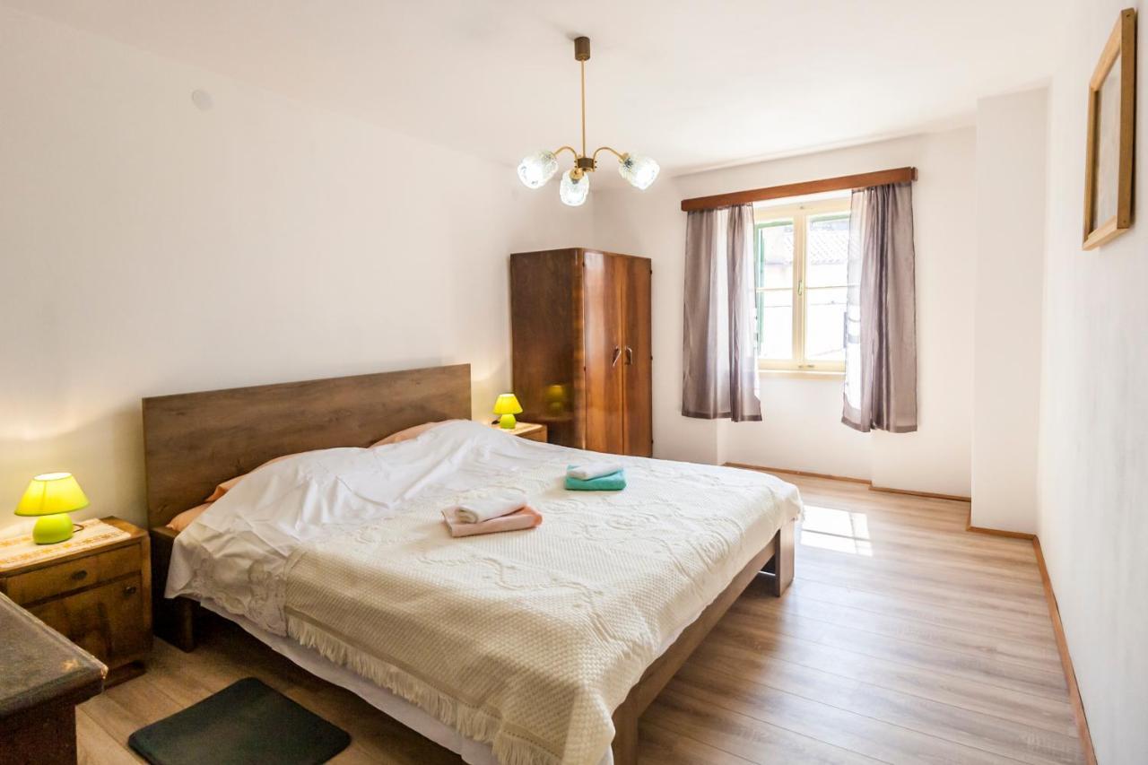 House Krizanic In Marcana, Istria, With 2 Apartments, Total 9 Guests Екстер'єр фото