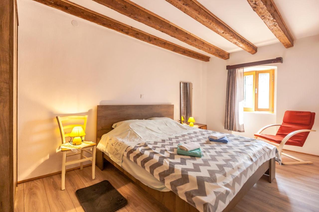 House Krizanic In Marcana, Istria, With 2 Apartments, Total 9 Guests Екстер'єр фото