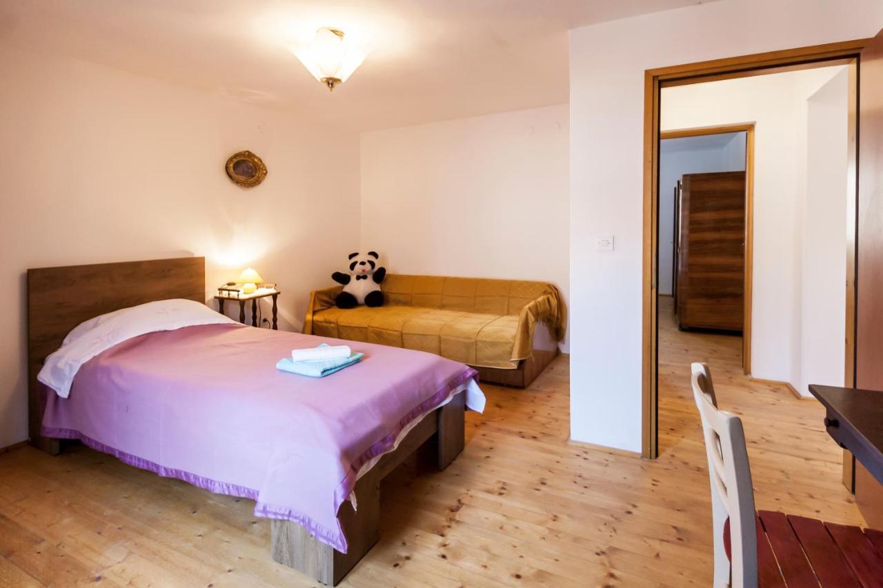 House Krizanic In Marcana, Istria, With 2 Apartments, Total 9 Guests Екстер'єр фото
