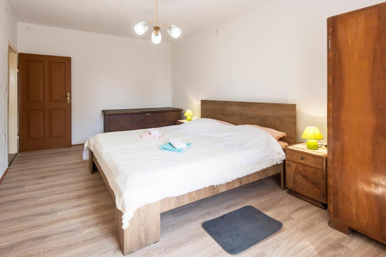 House Krizanic In Marcana, Istria, With 2 Apartments, Total 9 Guests Екстер'єр фото
