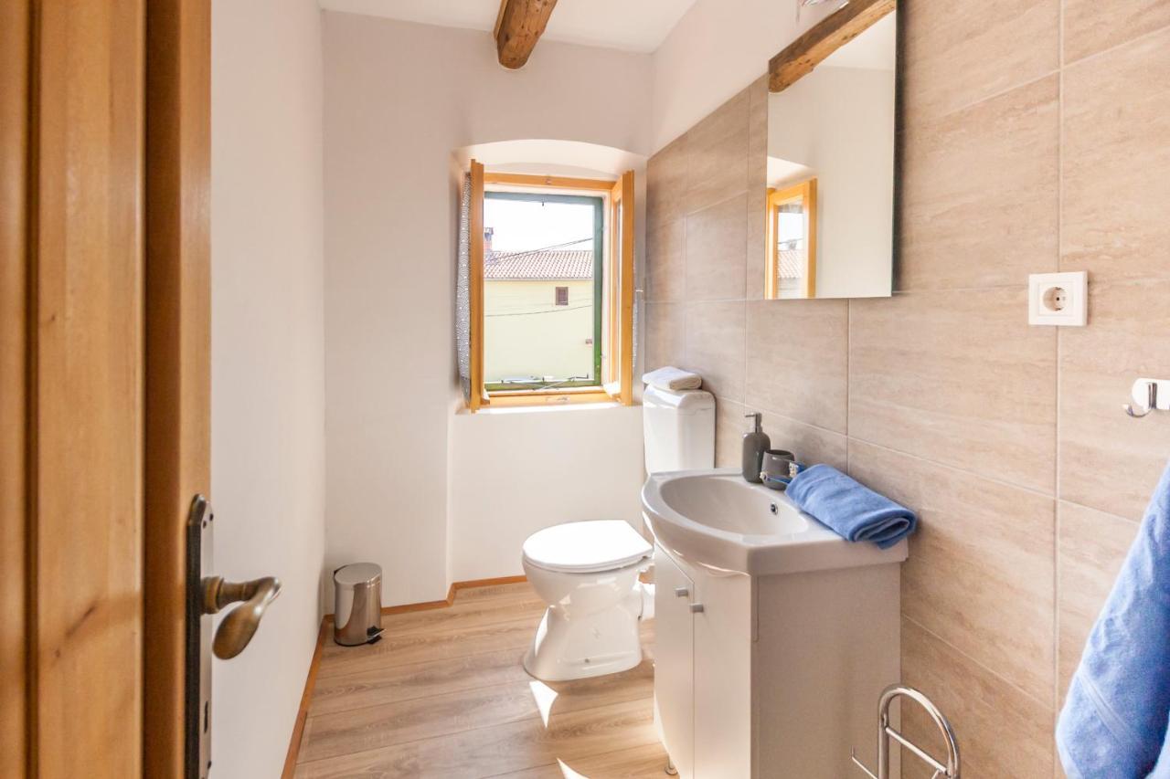 House Krizanic In Marcana, Istria, With 2 Apartments, Total 9 Guests Екстер'єр фото