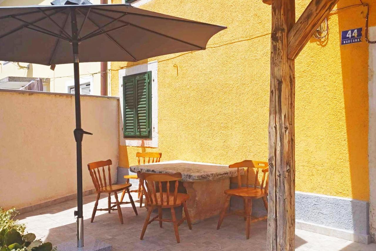 House Krizanic In Marcana, Istria, With 2 Apartments, Total 9 Guests Екстер'єр фото